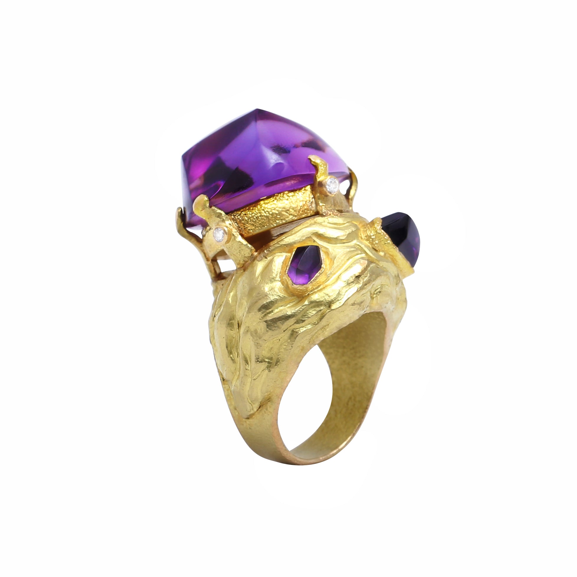 High jewelry ring in gold with amethysts and diamonds from collection Madame