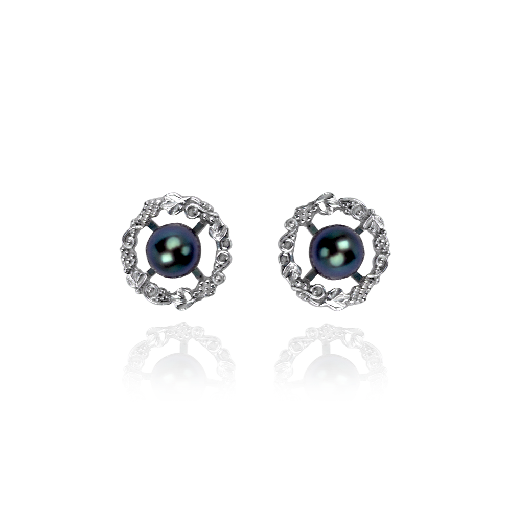 Marilisi artisan fine jewelry Black Pearl White Gold earrings pearls are set in gold frames front