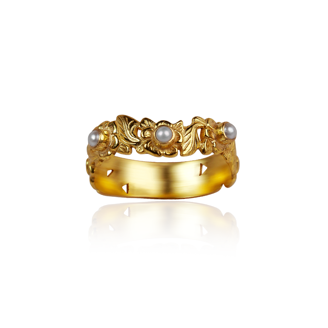 Marilisi artisan fine jewelry White Pearl Yellow Gold Ring with floral design Mille Fleurs Front