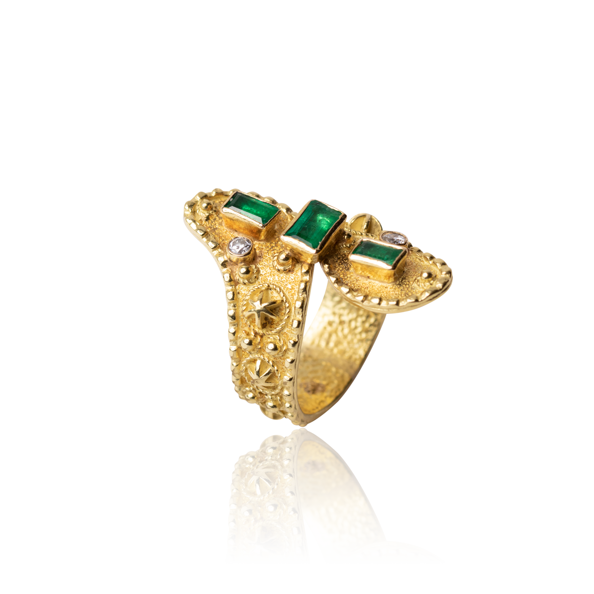 marilisi handcrafted artisan gold unique emerald diamond signature statement ring fine jewelry luxury side