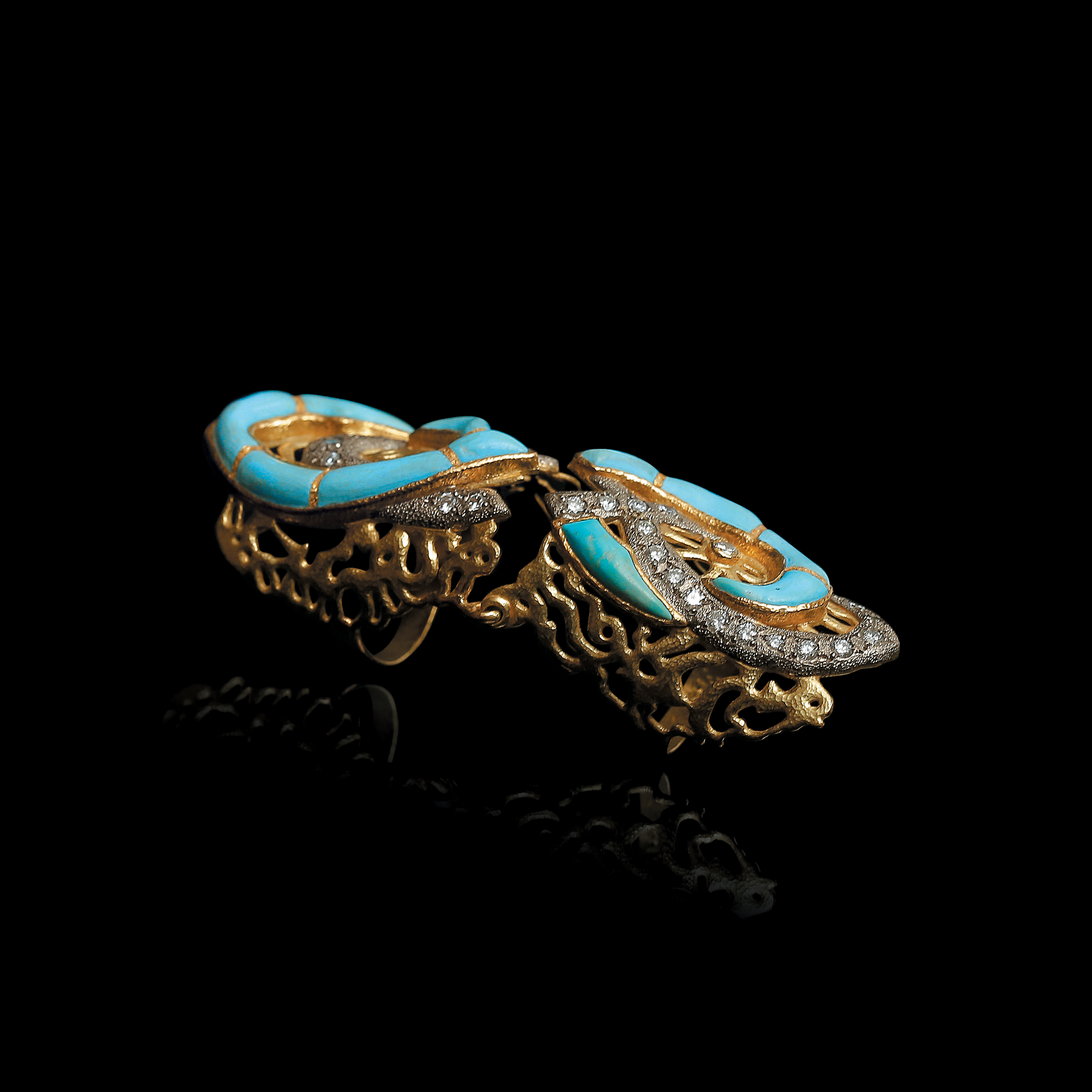 High jewelry armor ring in turquoise and diamonds from Marilisi Jewelry House